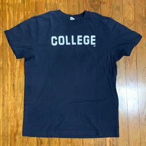 Hollister Mens Large T-shirt